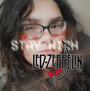 Meet your Posher, Monique